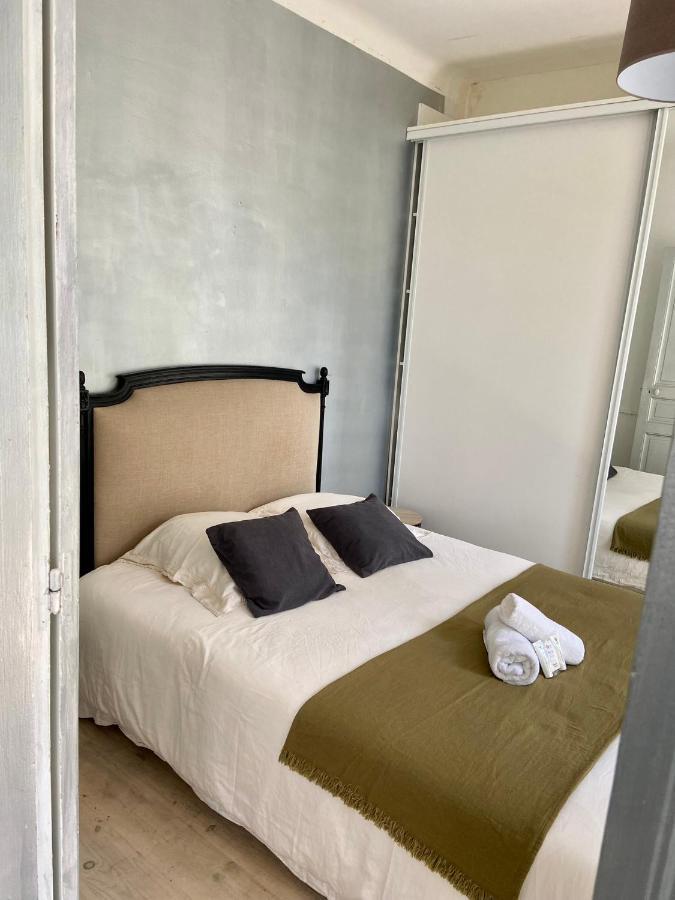 Agreable Maison De Ville Avec Une Belle Terrasse Anglet Exterior photo